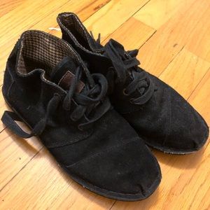 Toms classics lace up shoe